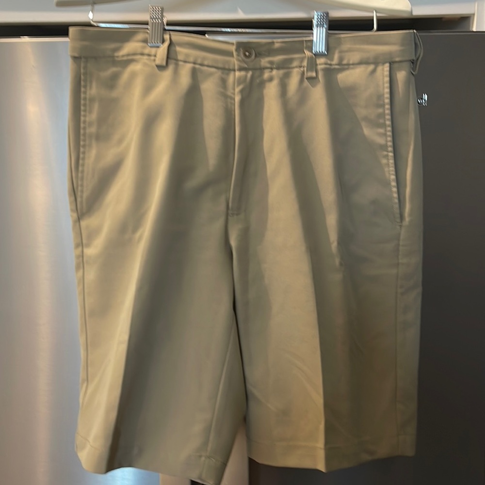 Haggar never worn adjustable shorts